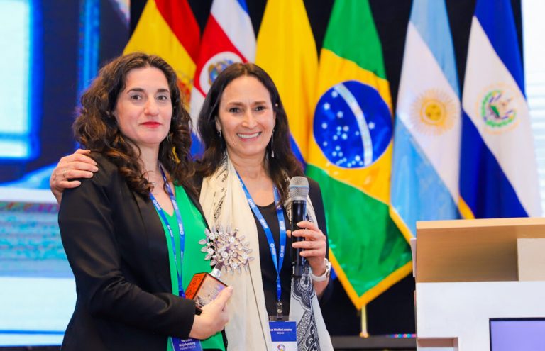 Reconocimiento “Pablo Pombo” a Néstor Pata